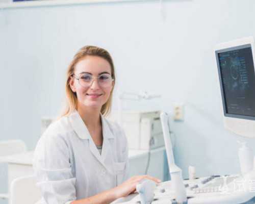 厦门女性备孕：月经期泡脚的益处与注意事项，助您安心度过经期